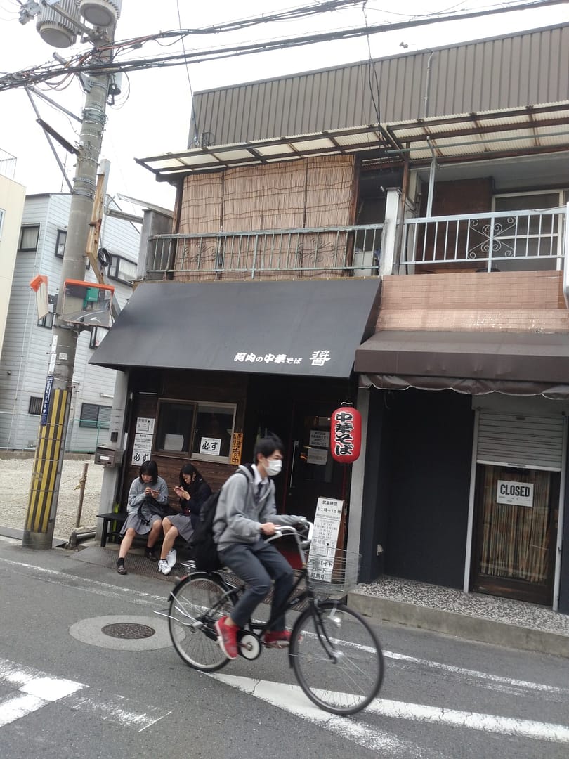 モラトリアムは、単なる経済的猶予措置を超えた、社会経済システムの重要な危機管理メカニズム